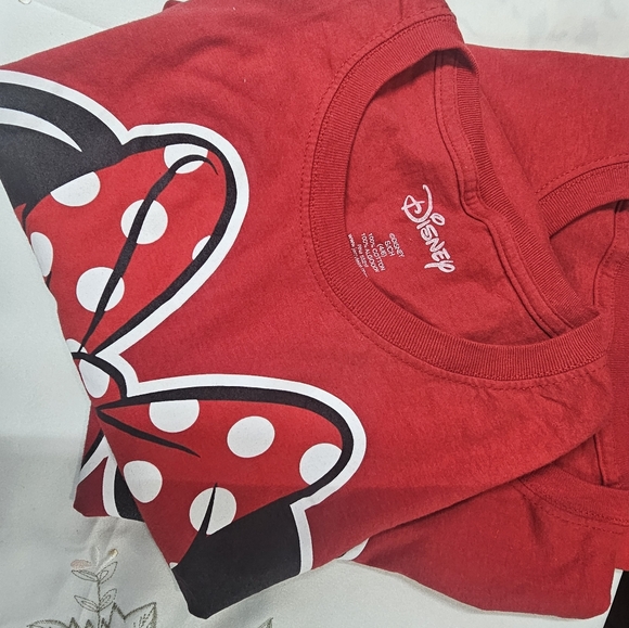 . Disney Minnie Mouse Mom And Dad red Tee shirt. 100% cotton - Picture 9 of 10